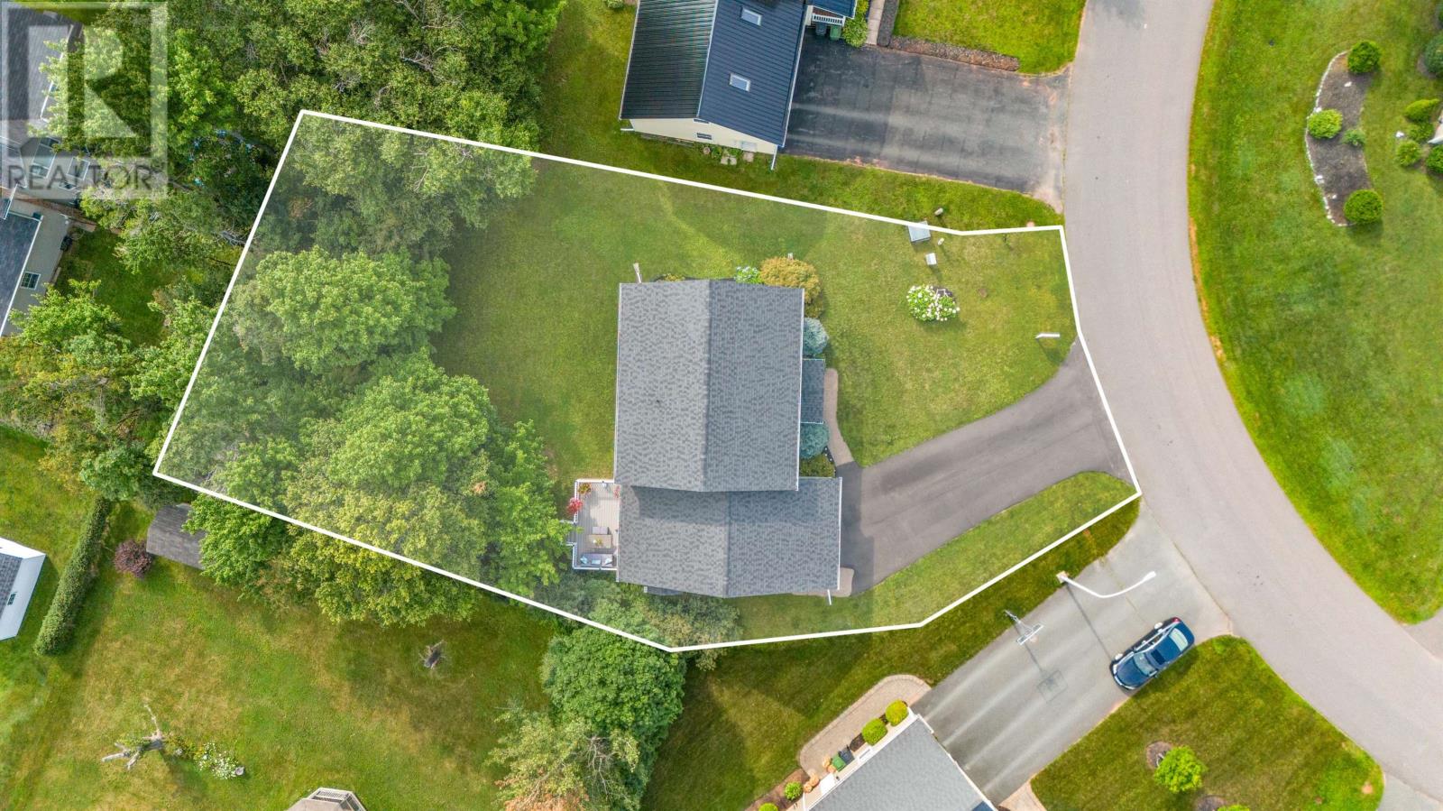 55 Sheffield Crescent, Charlottetown, Prince Edward Island  C1E 2G8 - Photo 2 - 202510068