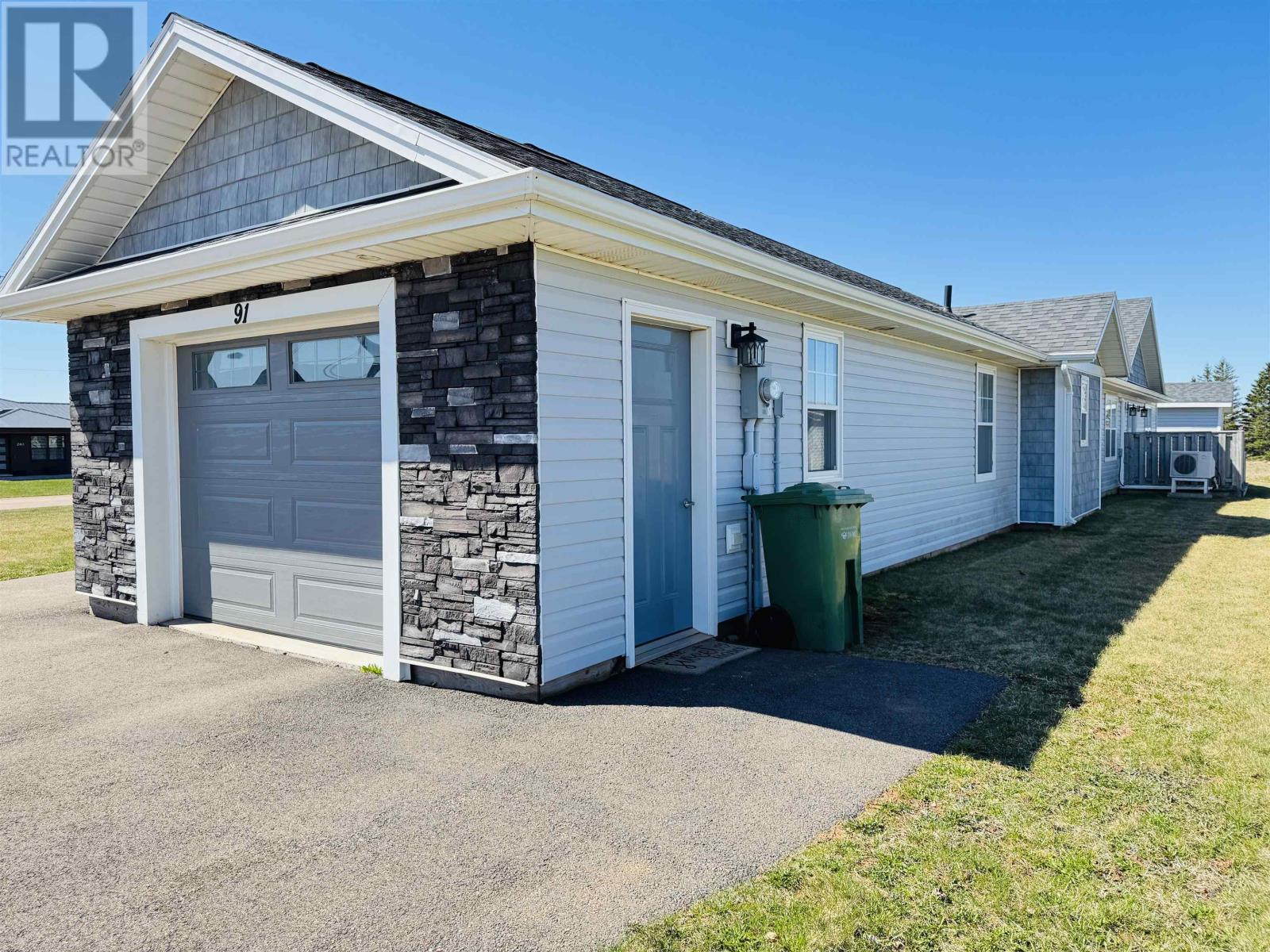 91 St Clair Street, Summerside, Prince Edward Island  C1N 0L1 - Photo 3 - 202510110