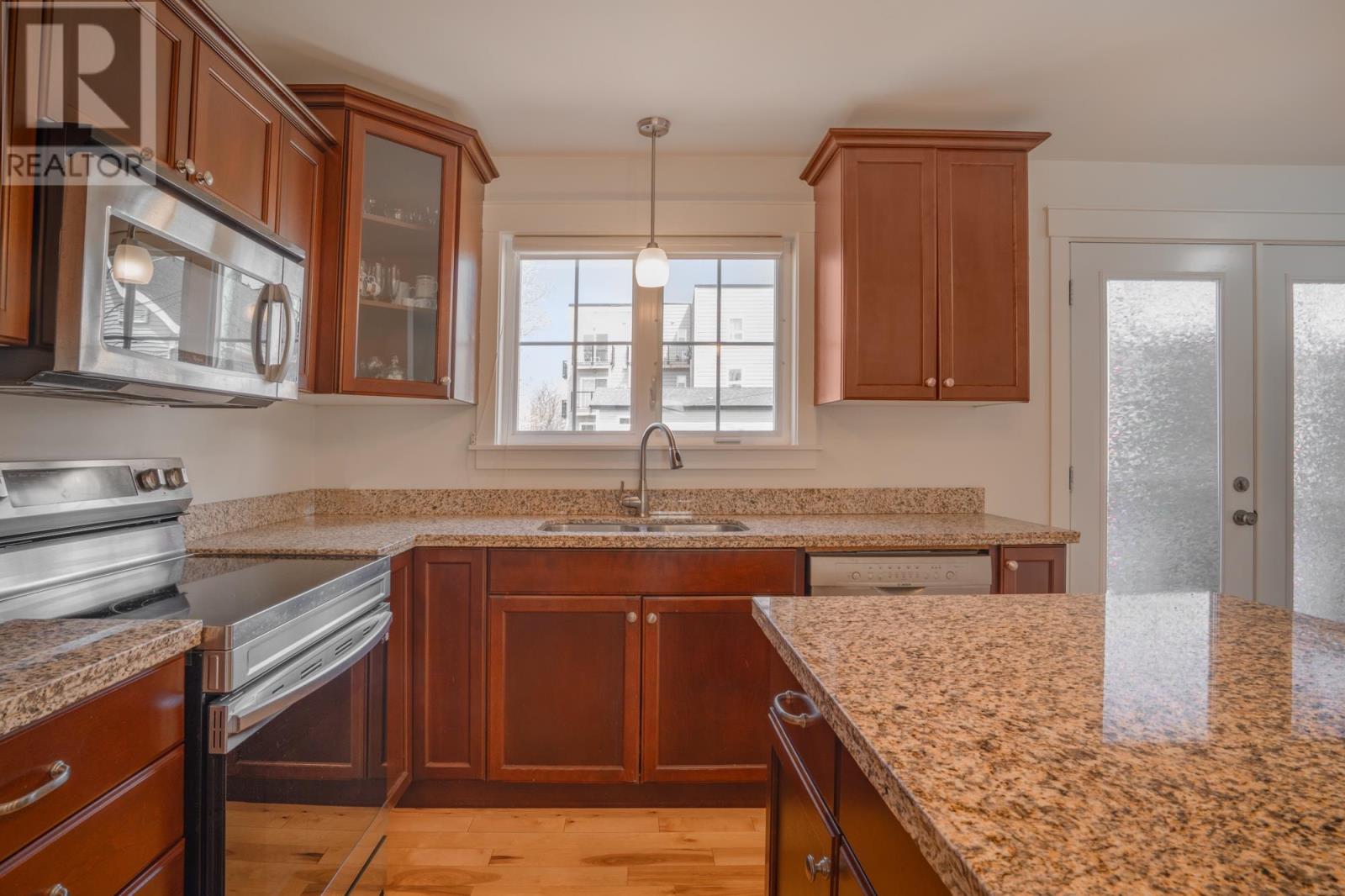 322b Queen Street, Charlottetown, Prince Edward Island  C1A 4C3 - Photo 8 - 202510288