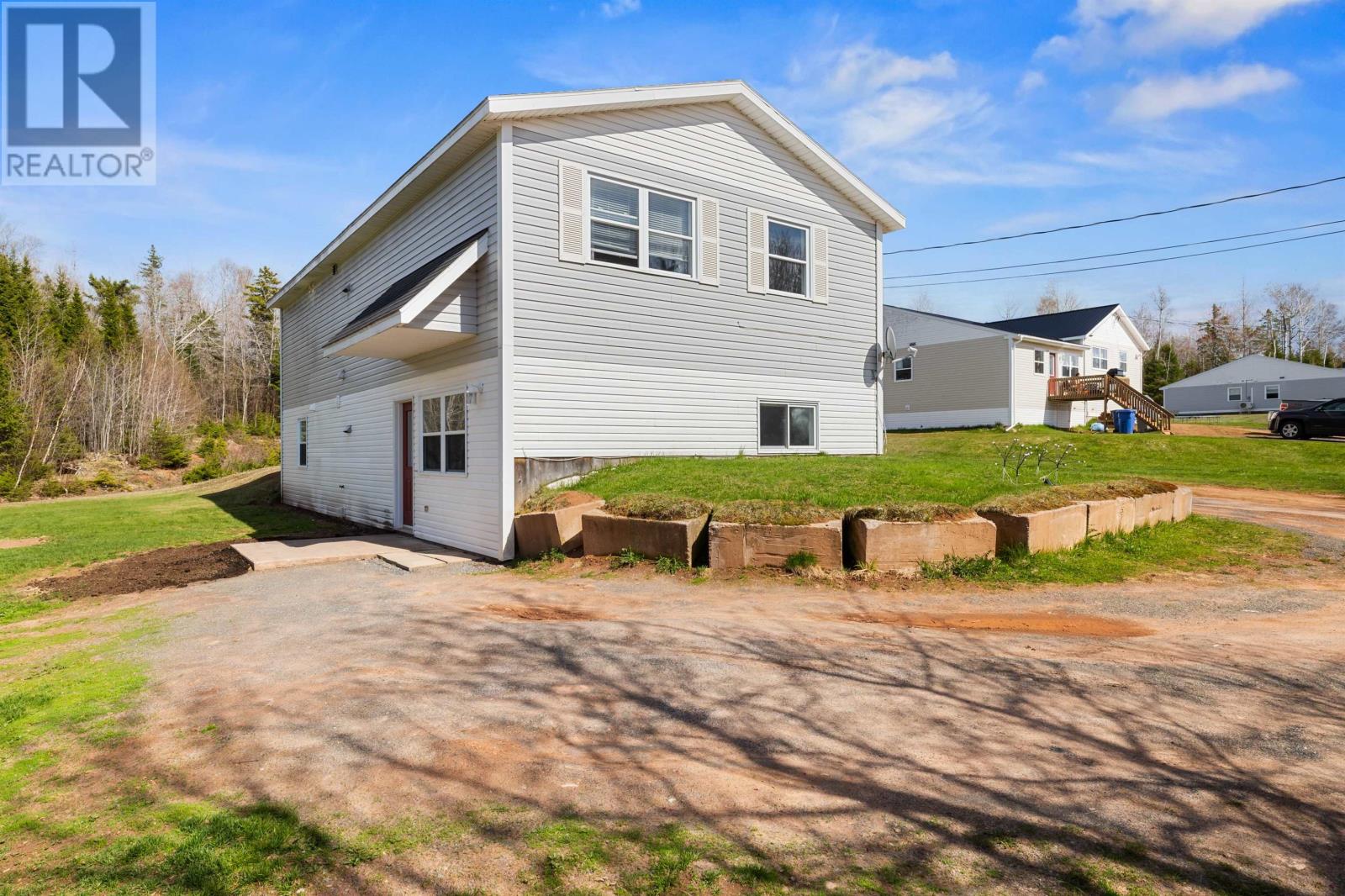 5819-21 Campbell Road, Victoria Cross, Prince Edward Island  C0A 1R0 - Photo 4 - 202510316