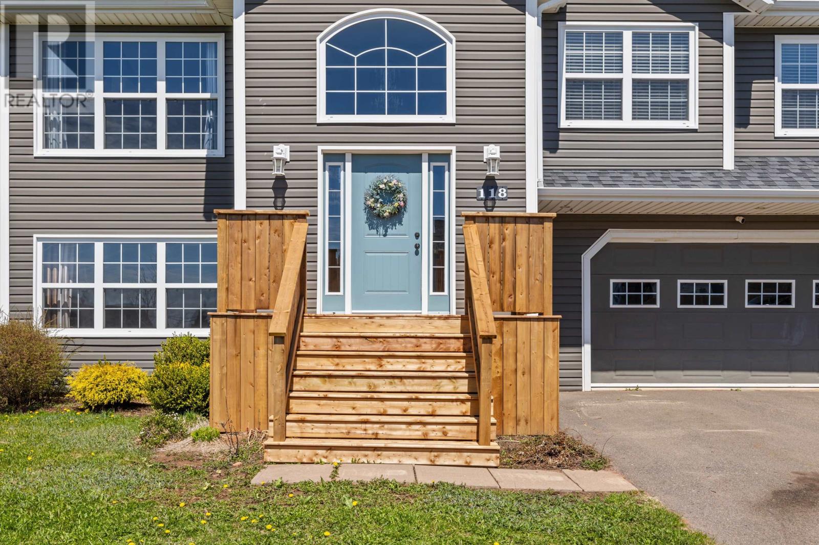 118 Essex Crescent, West Royalty, Prince Edward Island  C1E 0G8 - Photo 4 - 202510322