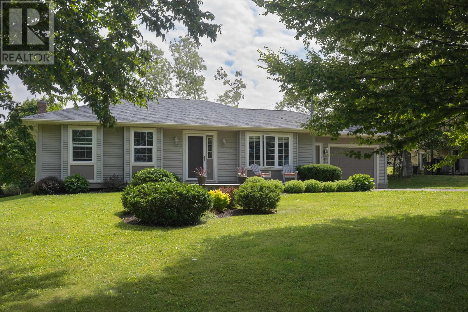 6 Jenkins Avenue, Stratford, Prince Edward Island  C1B 1A6 - Photo 1 - 202510444