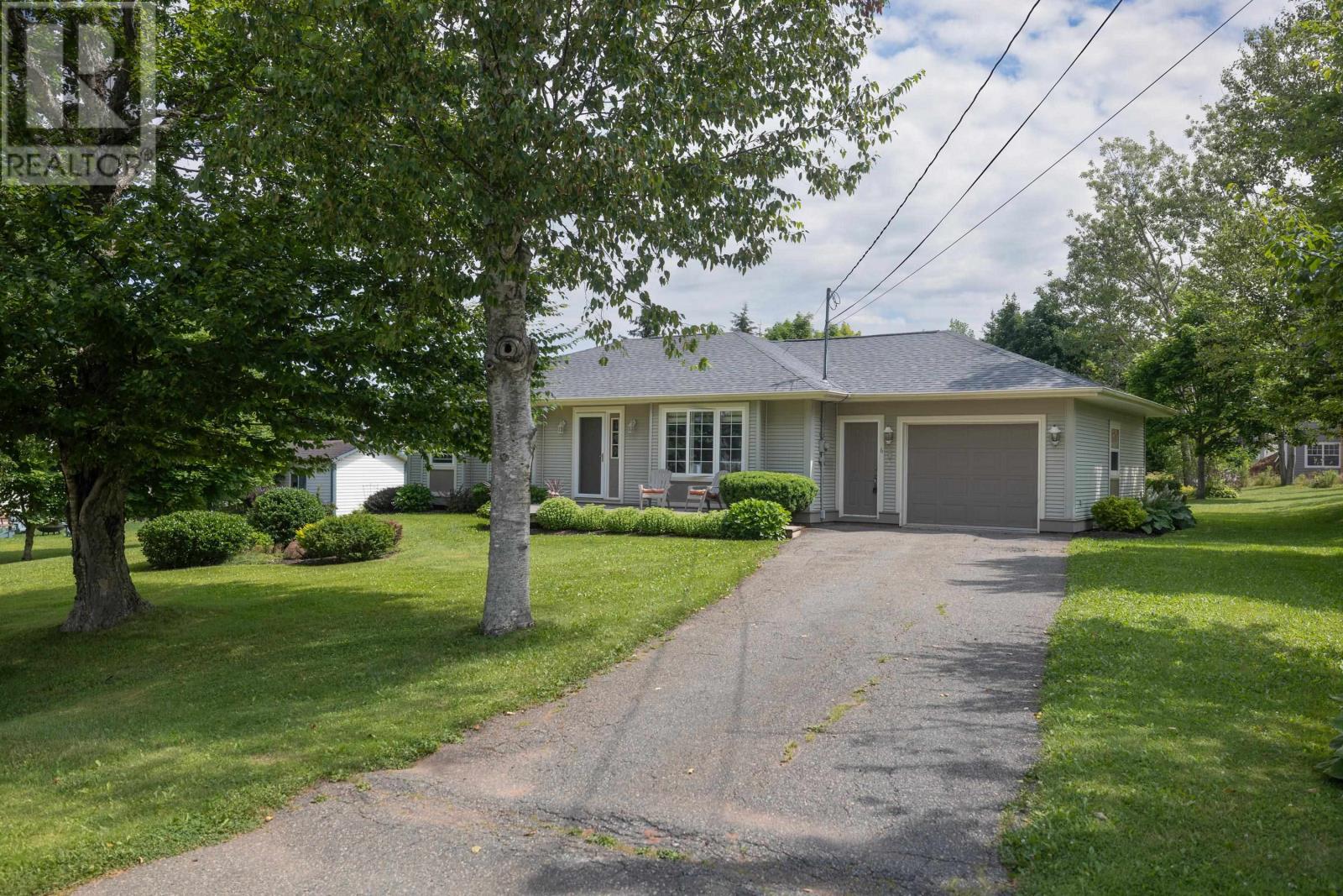 6 Jenkins Avenue, Stratford, Prince Edward Island  C1B 1A6 - Photo 5 - 202510444