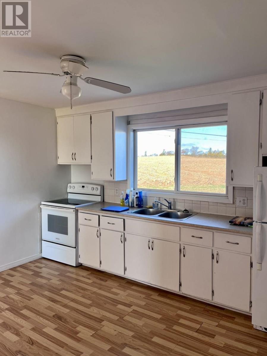 78 Main Street, Cornwall, Prince Edward Island  C0A 1H8 - Photo 13 - 202510617
