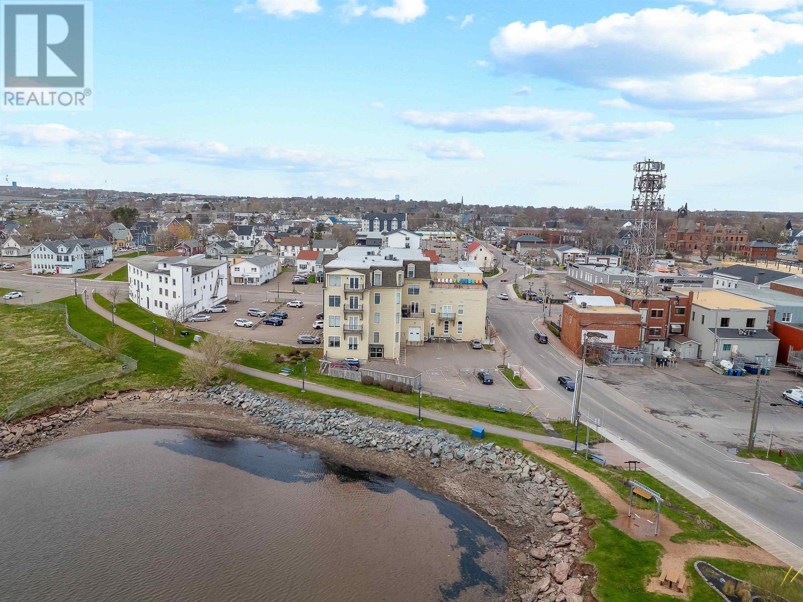 204 8 Queen Street, Summerside, Prince Edward Island  C1N 0A6 - Photo 35 - 202510626