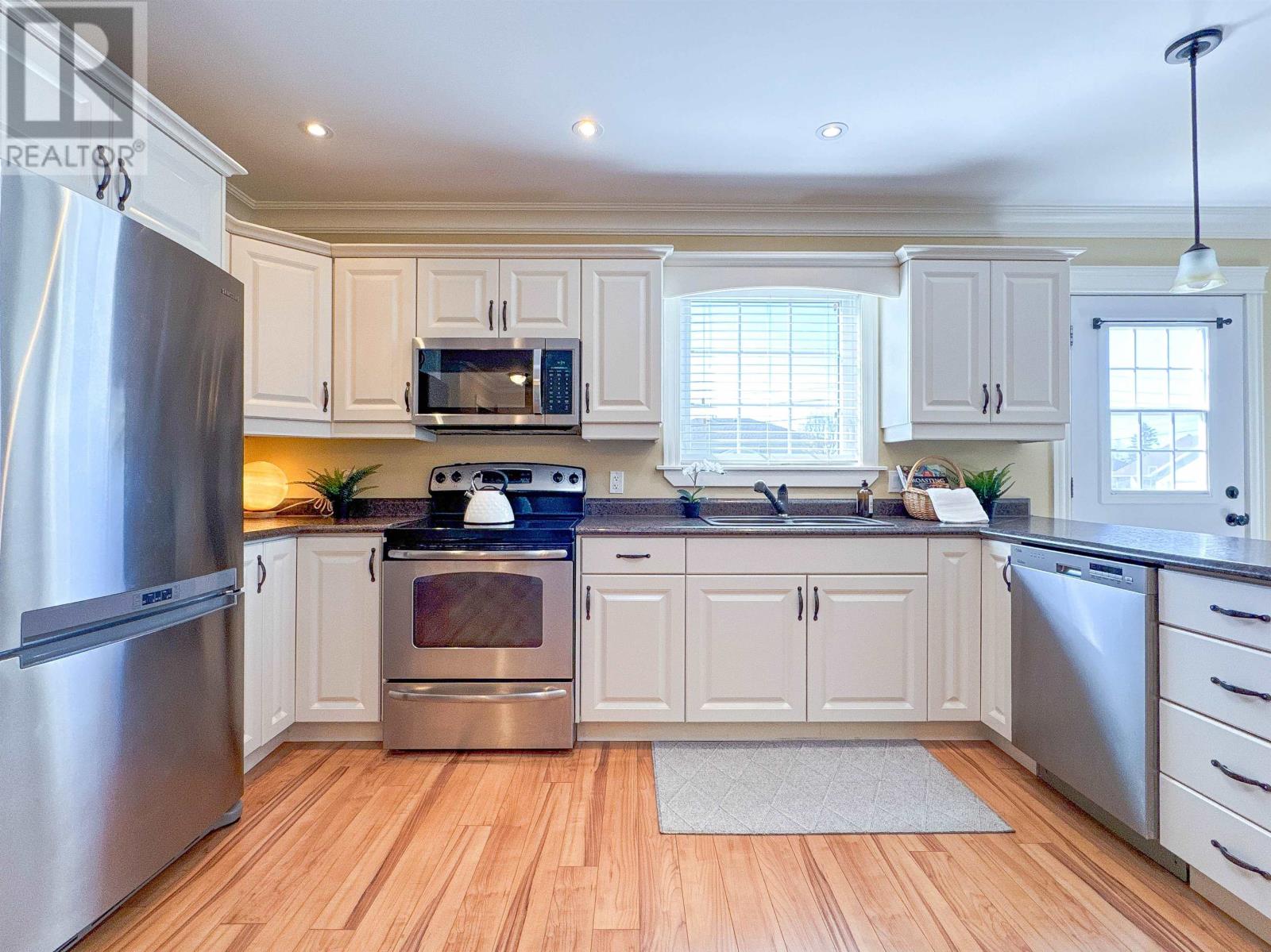 64 Marion Drive, Stratford, Prince Edward Island  C1B 2A3 - Photo 13 - 202511066