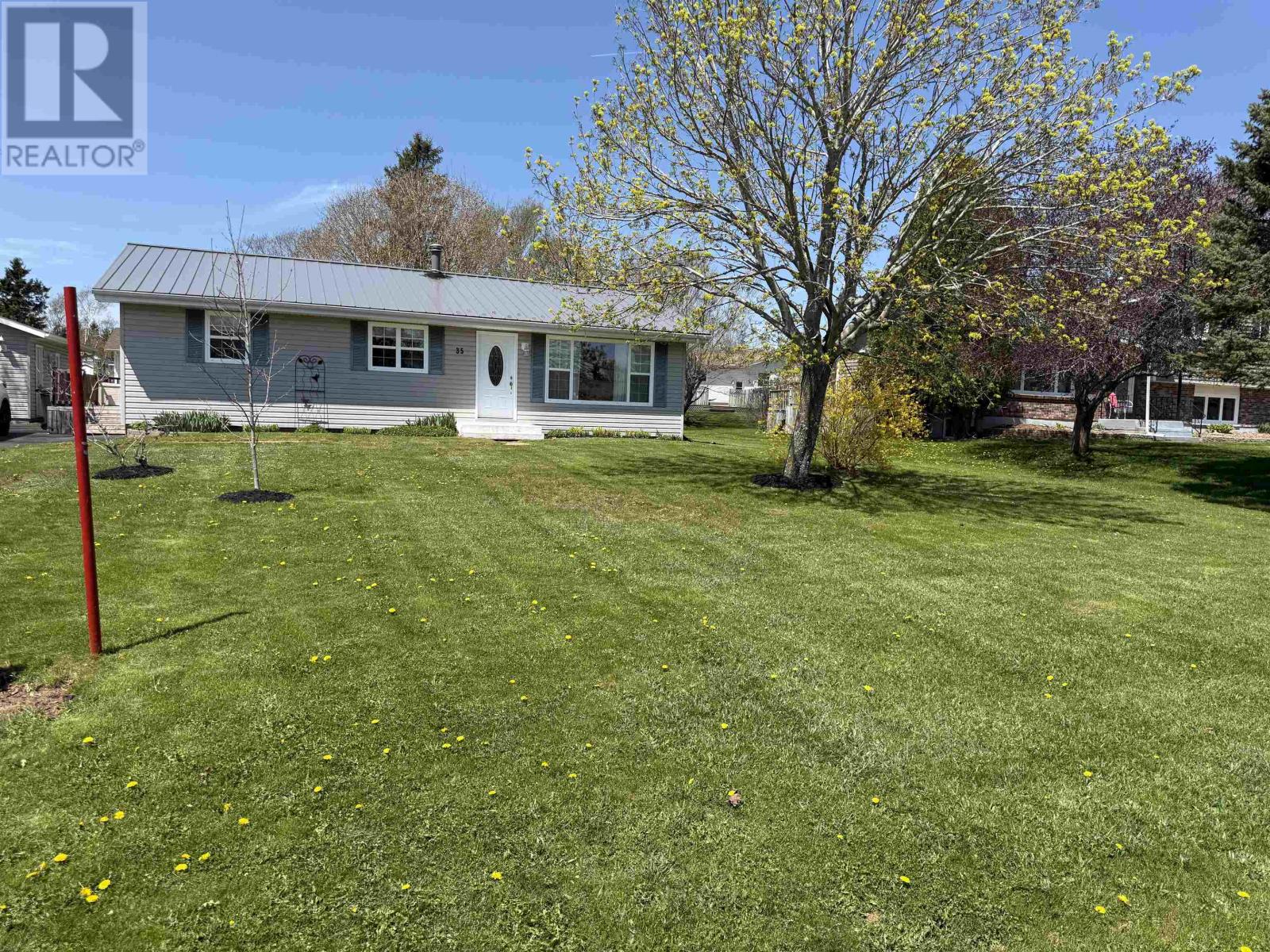 35 Maplewood Heights, Summerside, Prince Edward Island  C1N 5E7 - Photo 21 - 202511162