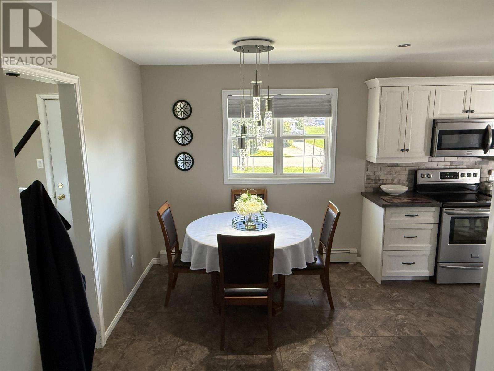 35 Maplewood Heights, Summerside, Prince Edward Island  C1N 5E7 - Photo 7 - 202511162