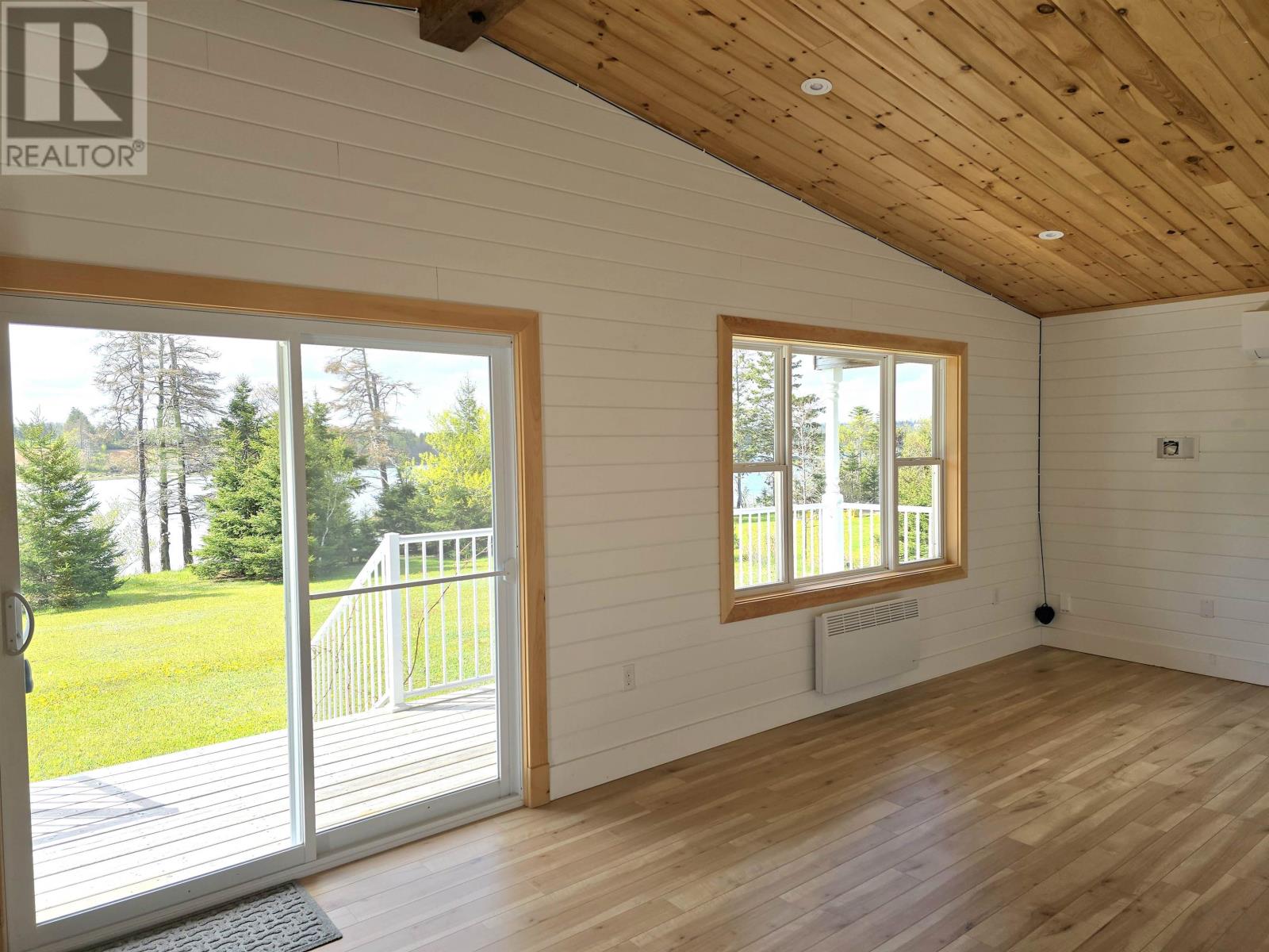 199 Oyster Bed Park Drive, Wheatley River, Prince Edward Island  C0A 1N0 - Photo 6 - 202512092