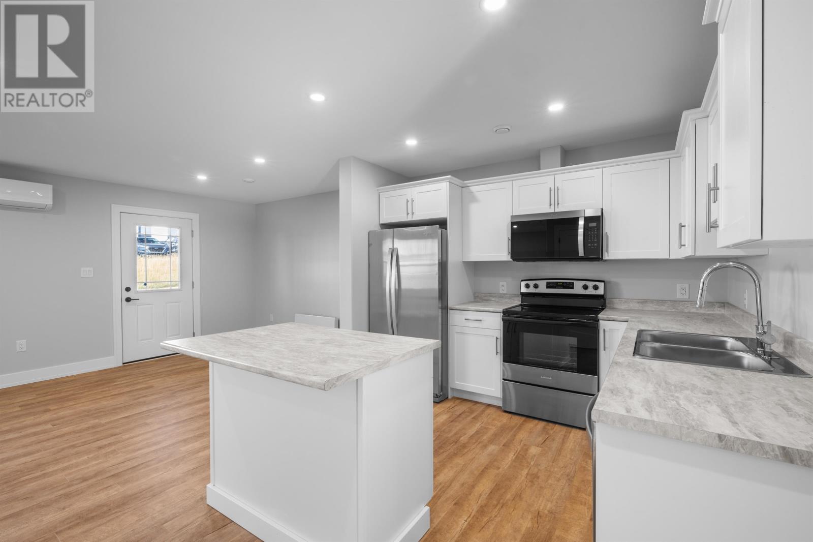 69, 71, 73, 75, 77, 79 Anne Avenue N, East Royalty, Prince Edward Island  C1C 0X5 - Photo 11 - 202512553