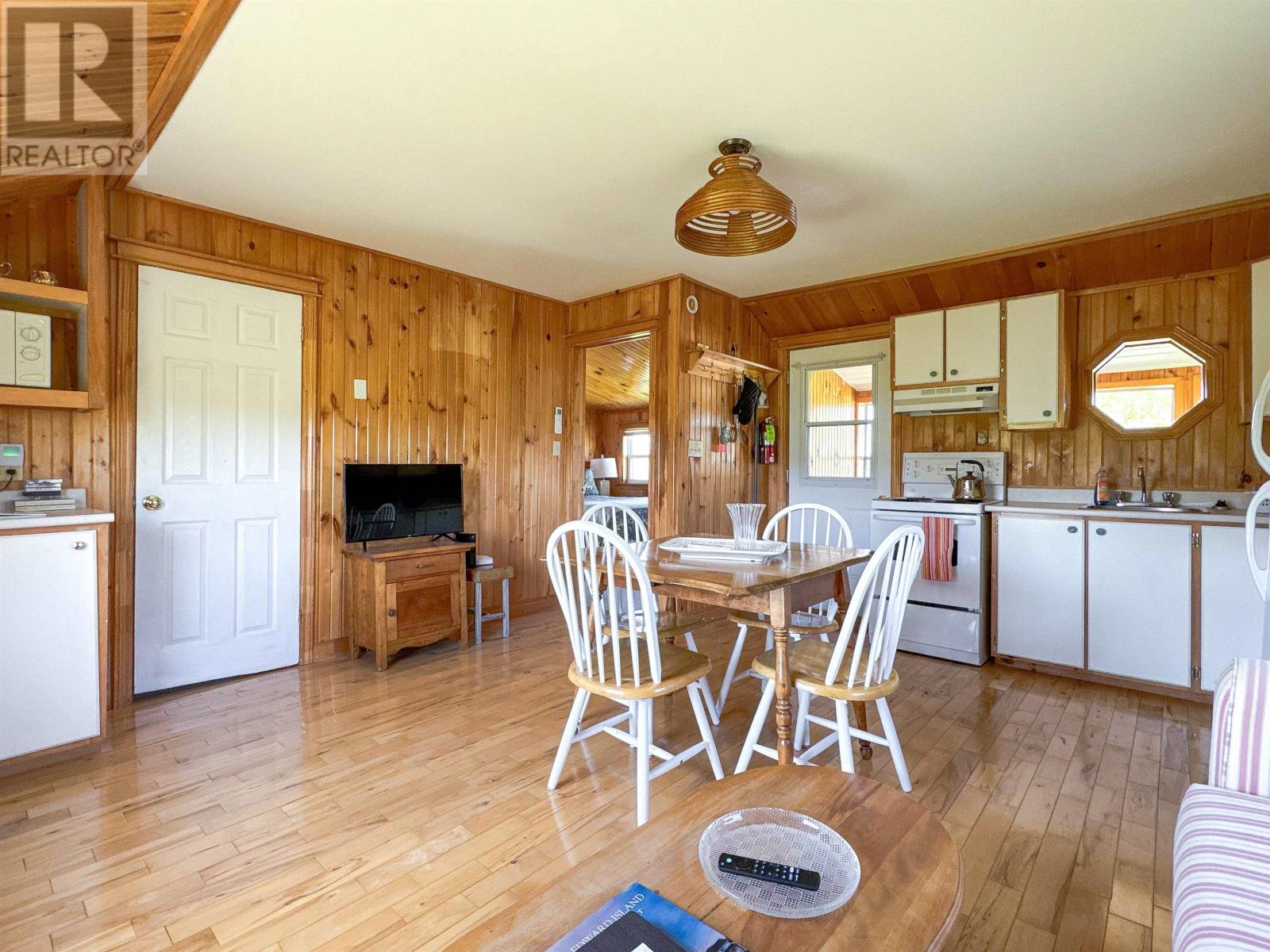 5864 St. Peter's Road, 5864 St. Peter's Highway, St. Peters Bay, Prince Edward Island  C0A 2A0 - Photo 9 - 202513081