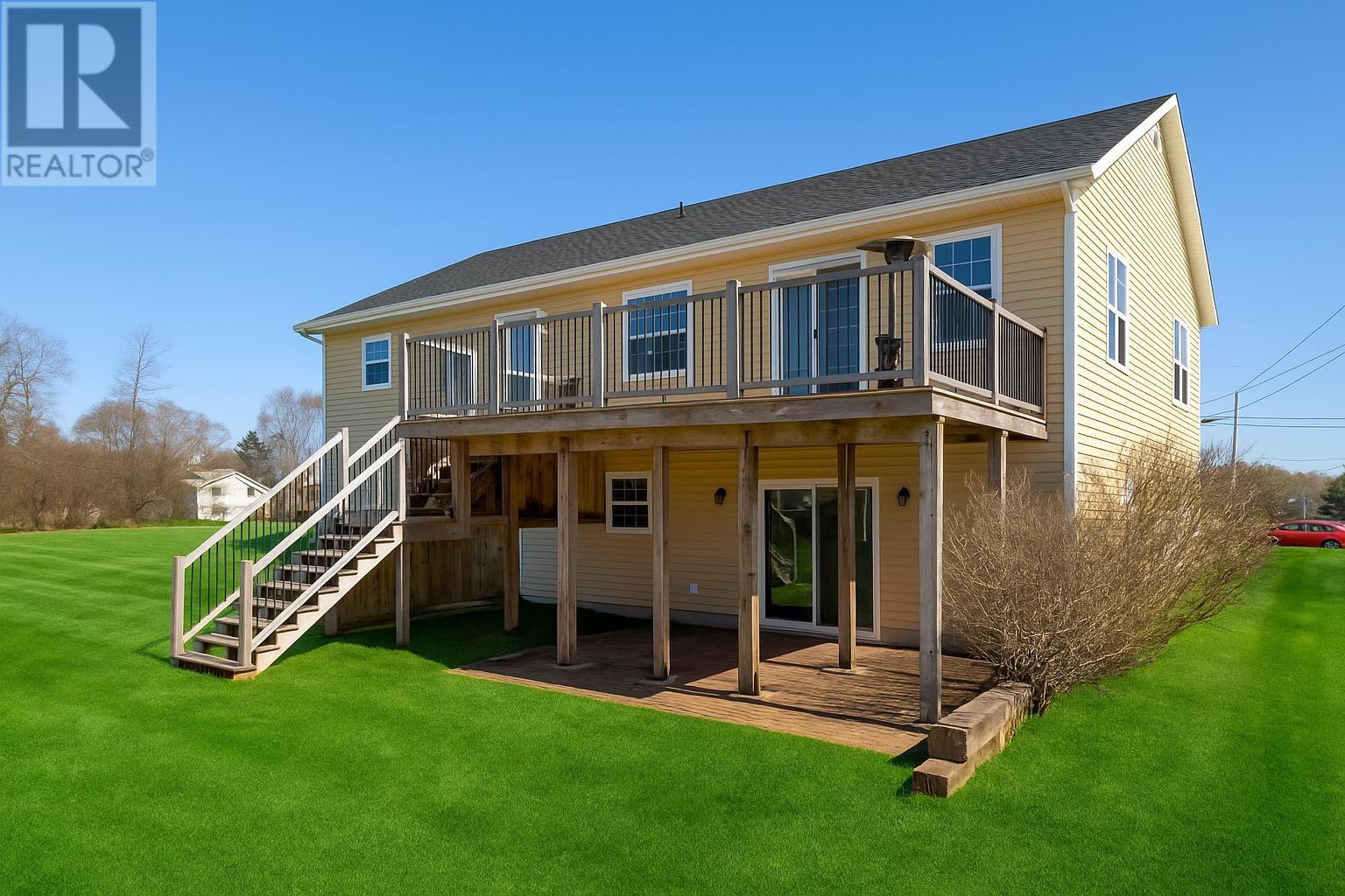 48 Picton Beete Crescent, Stratford, Prince Edward Island  C1B 0B8 - Photo 3 - 202513204