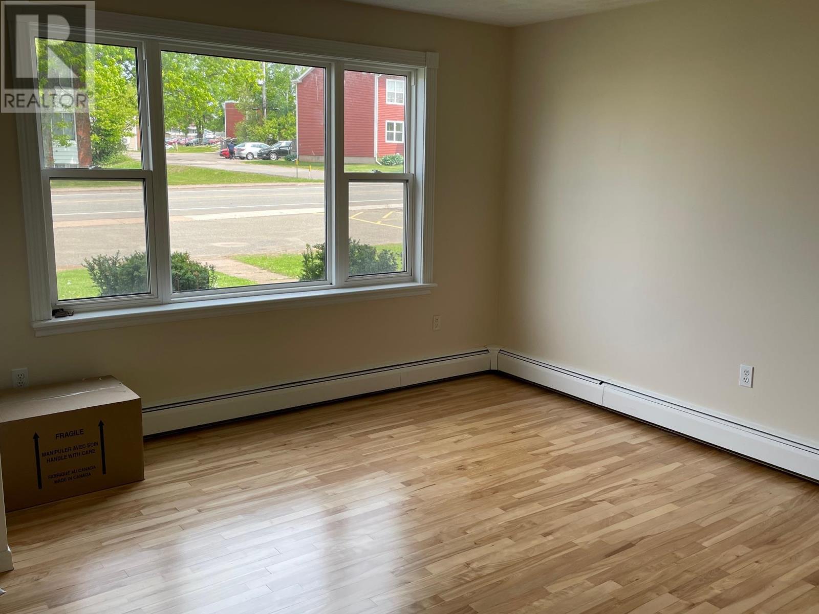 26 Belvedere Avenue, Charlottetown, Prince Edward Island  C1A 6A8 - Photo 2 - 202513734