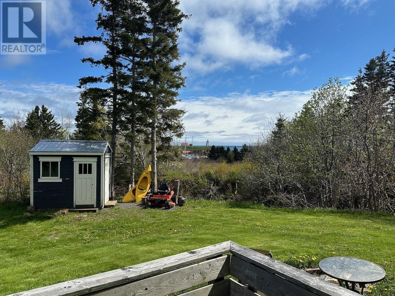 33 Knights Avenue, Souris, Prince Edward Island  C0A 2B0 - Photo 17 - 202513892