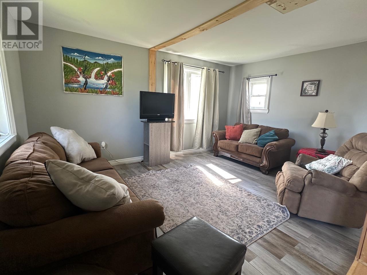 33 Knights Avenue, Souris, Prince Edward Island  C0A 2B0 - Photo 6 - 202513892