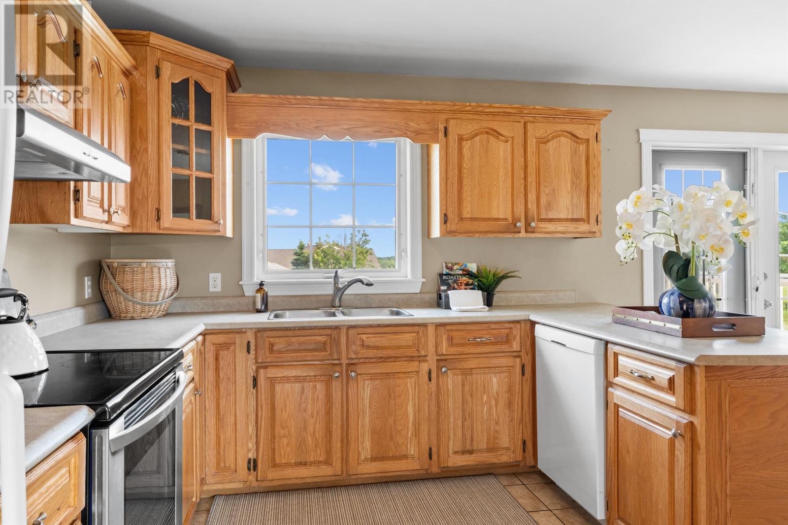 38 Commonwealth Avenue, Charlottetown, Prince Edward Island  C1E 2E9 - Photo 13 - 202513951