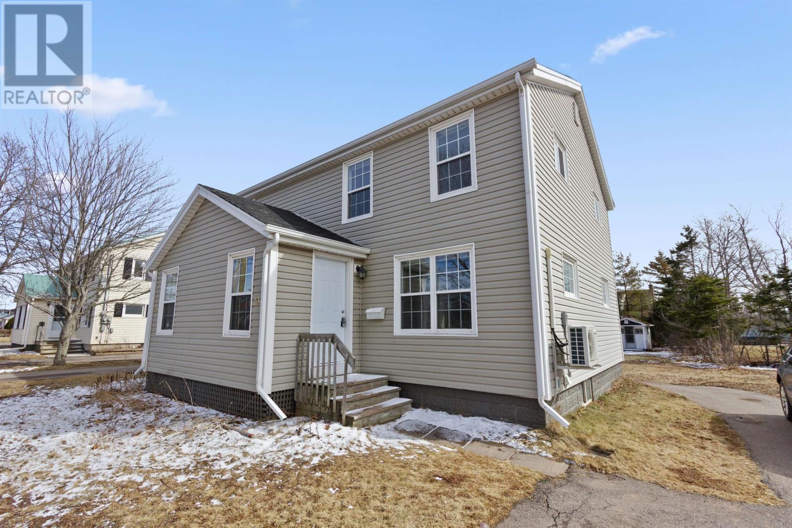 204 Belvedere Avenue, Charlottetown, Prince Edward Island  C1A 2Z3 - Photo 1 - 202514436
