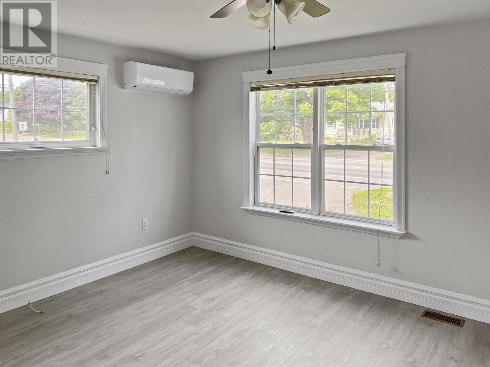 204 Belvedere Avenue, Charlottetown, Prince Edward Island  C1A 2Z3 - Photo 4 - 202514436