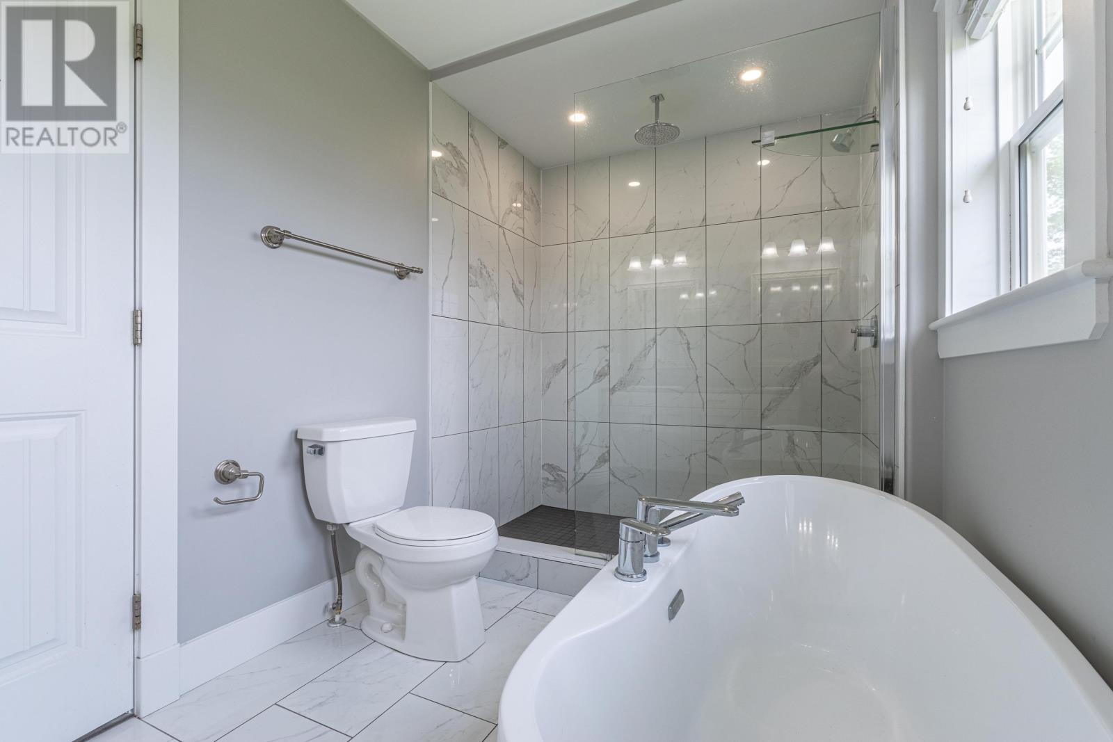 150 Royalty Road, Charlottetown, Prince Edward Island  C1E 3G1 - Photo 21 - 202514482