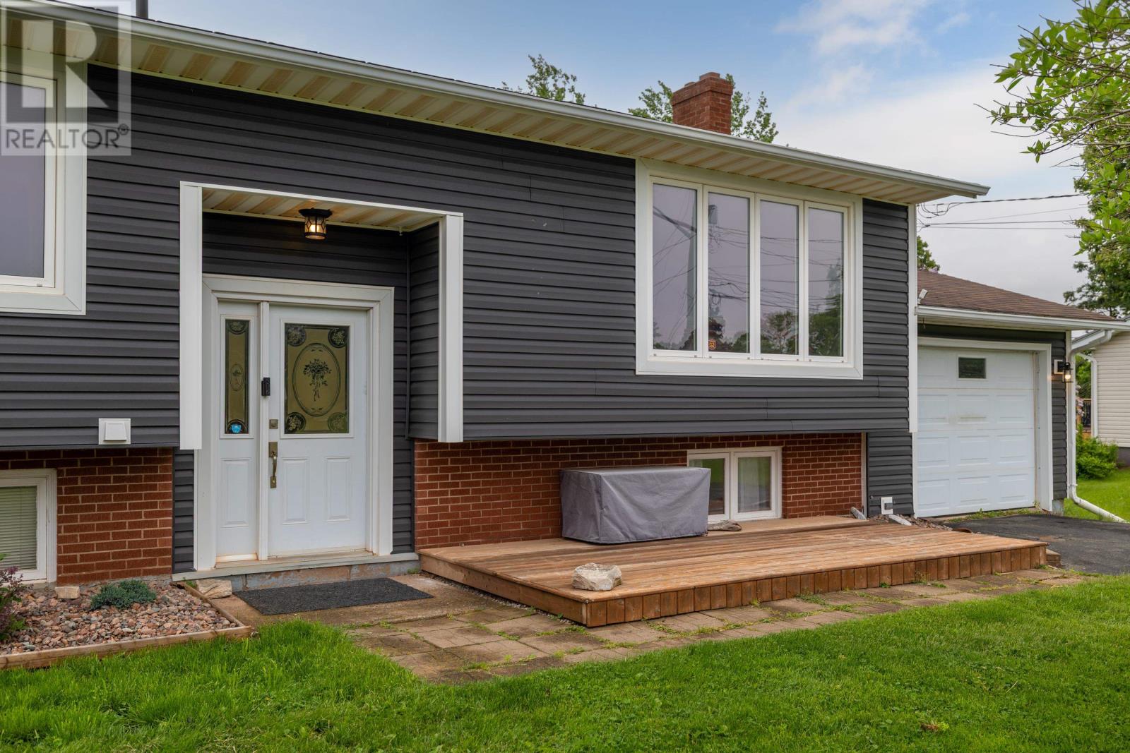 21 Tamarac Avenue, Charlottetown, Prince Edward Island  C1A 6T2 - Photo 4 - 202514543