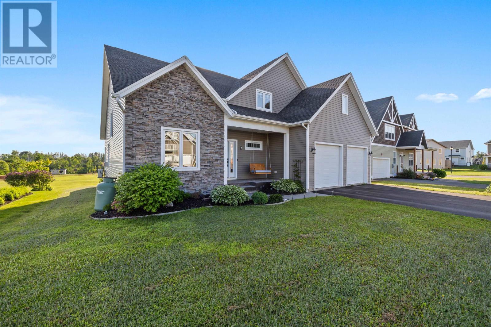 7 Nanak Avenue, Charlottetown, Prince Edward Island  C1E 0G3 - Photo 3 - 202514601