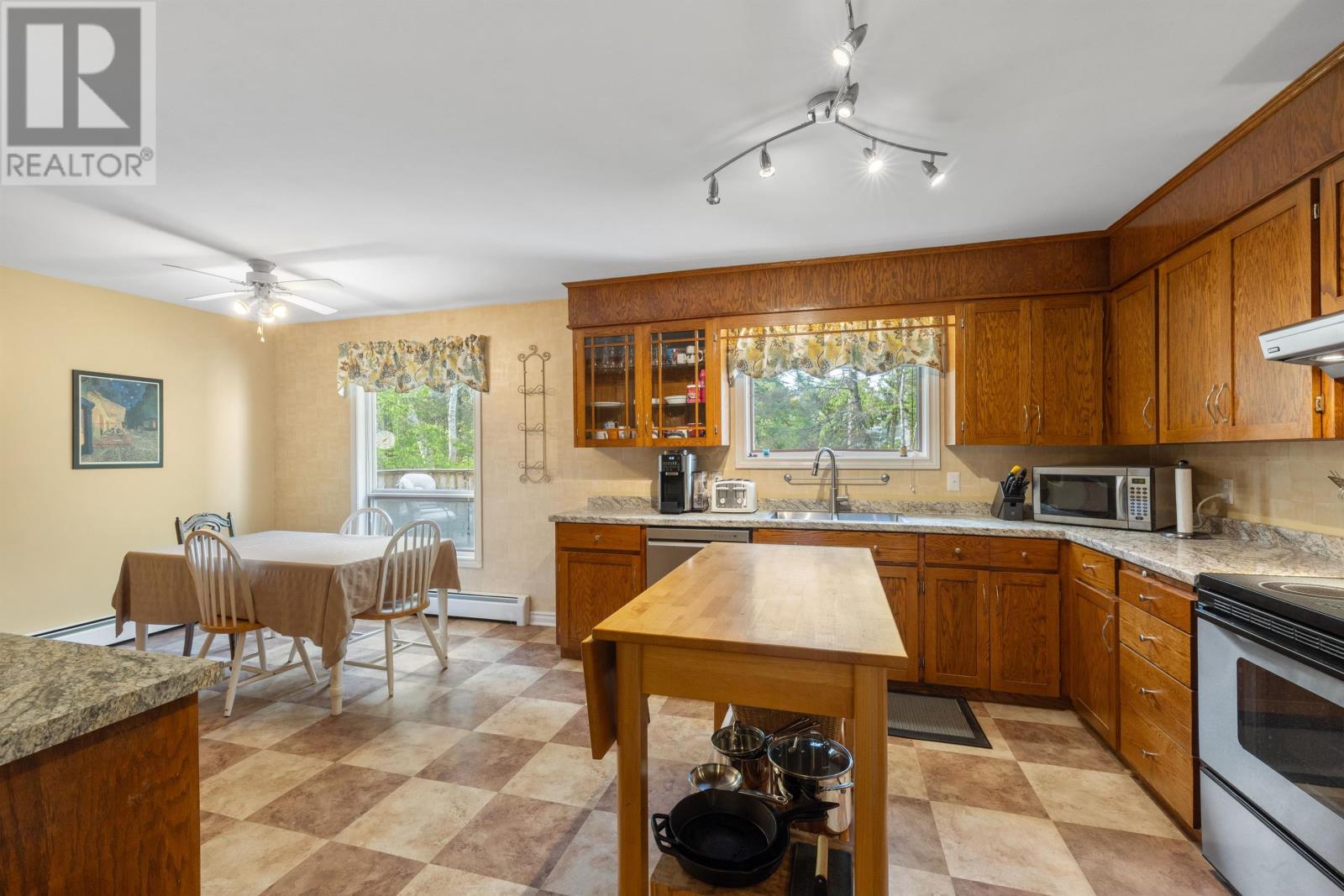 21 Duncan Avenue, Stratford, Prince Edward Island  C1B 1L4 - Photo 18 - 202514696