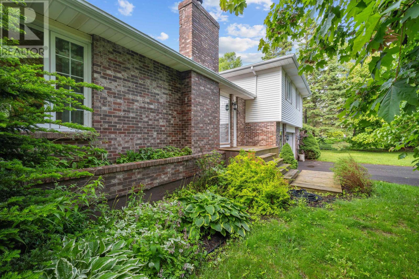 21 Duncan Avenue, Stratford, Prince Edward Island  C1B 1L4 - Photo 4 - 202514696