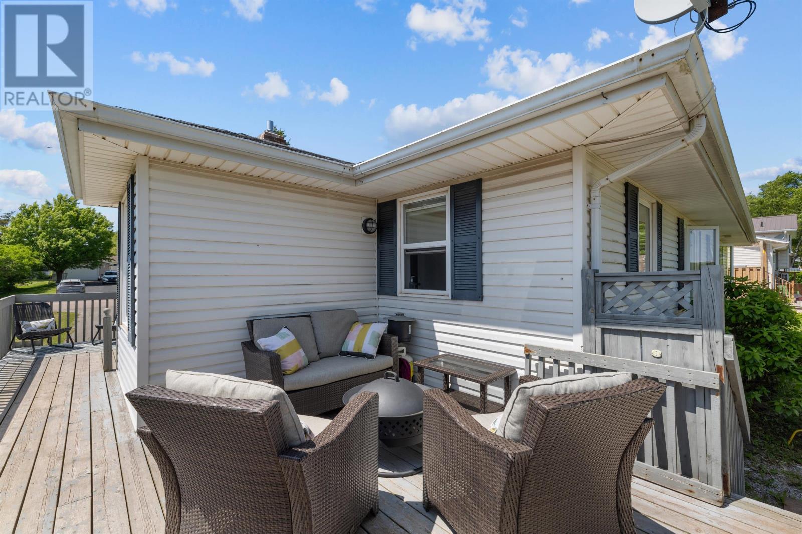 30 Maplewood Drive, Summerside, Prince Edward Island  C1N 5E6 - Photo 8 - 202515004