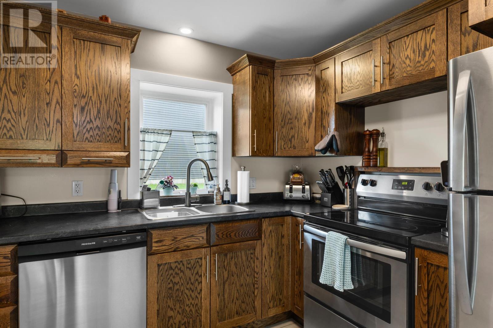 220 Hollis Avenue, Stratford, Prince Edward Island  C1B 1P3 - Photo 17 - 202515012