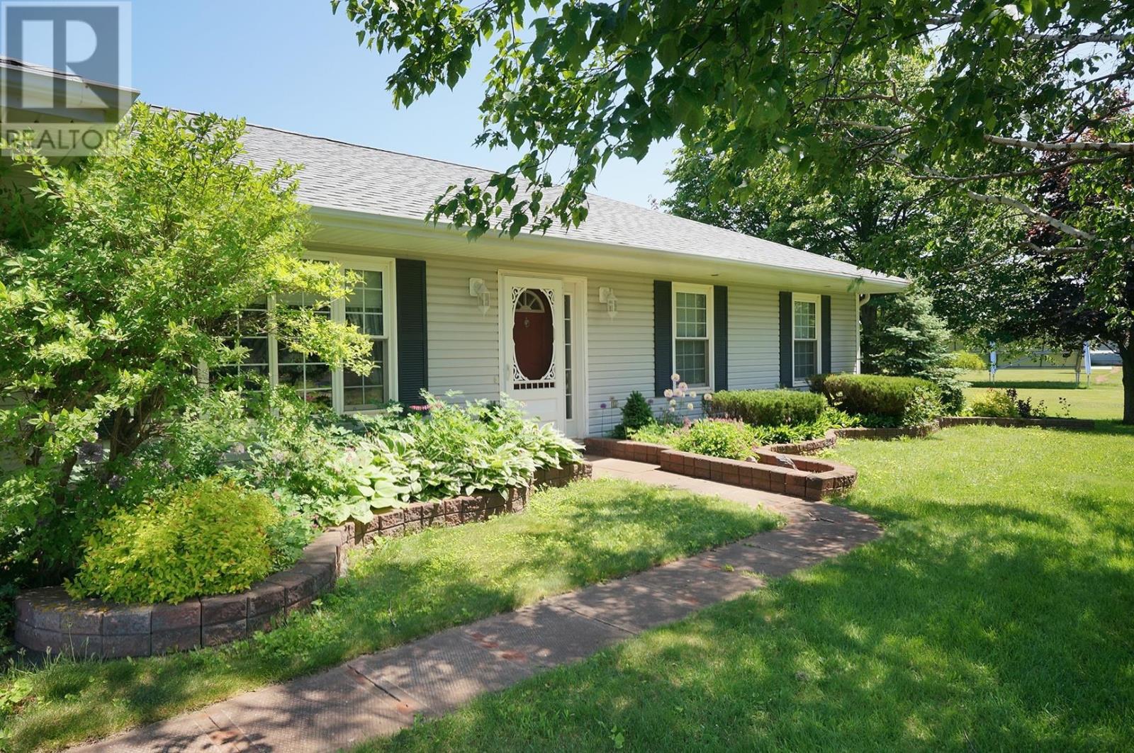 36 Clermont Road, New Annan, Prince Edward Island  C0B 1M0 - Photo 2 - 202515045