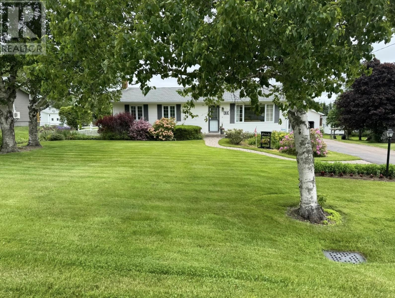 94 York Point Road, Cornwall, Prince Edward Island  C0A 1H8 - Photo 1 - 202515252