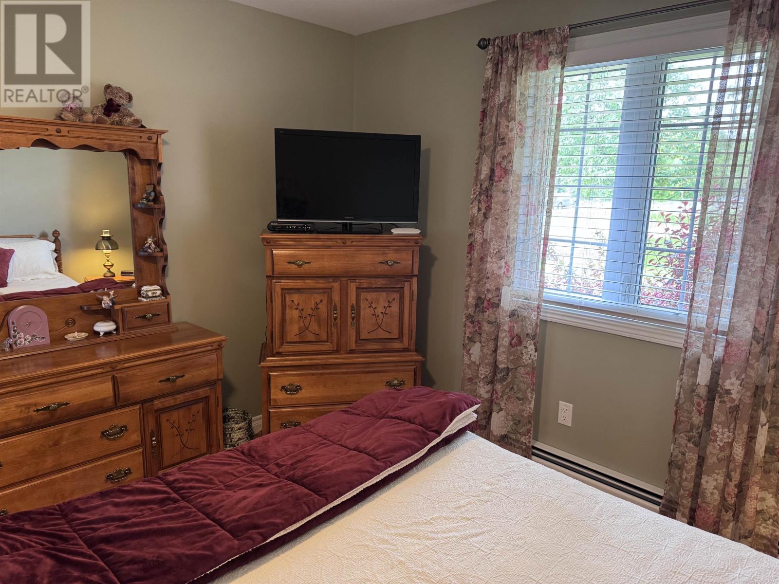 94 York Point Road, Cornwall, Prince Edward Island  C0A 1H8 - Photo 15 - 202515252