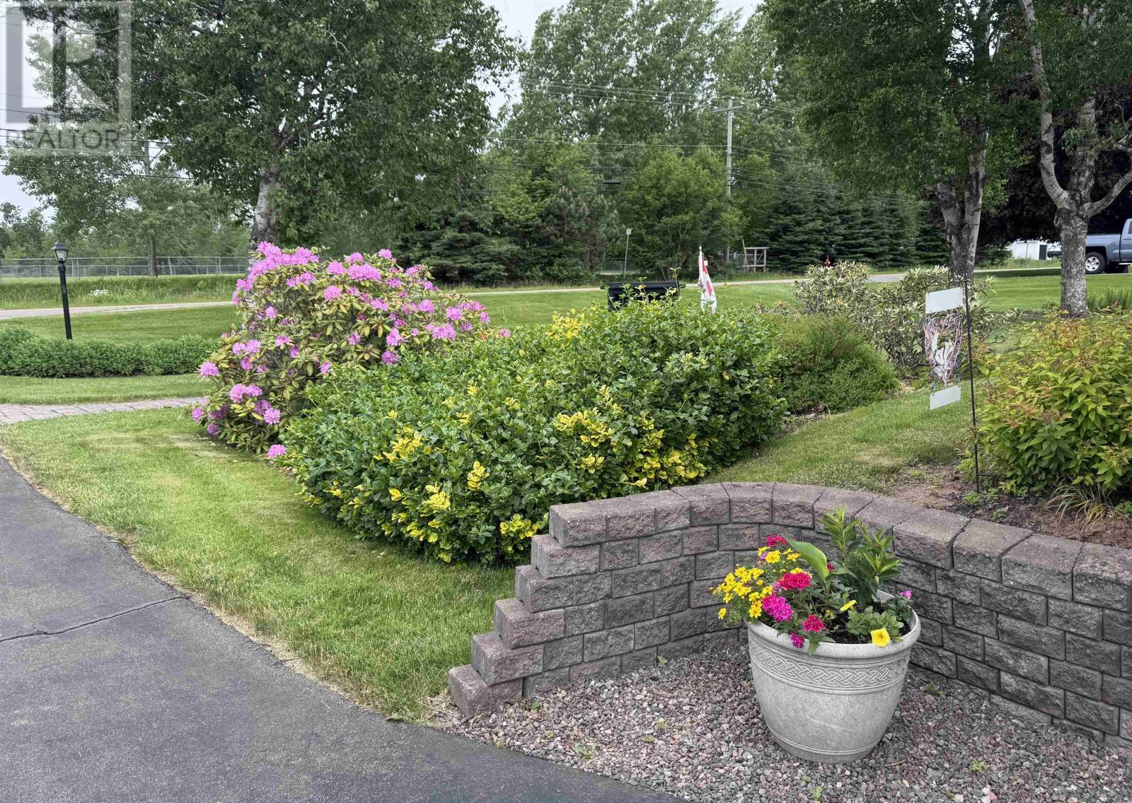 94 York Point Road, Cornwall, Prince Edward Island  C0A 1H8 - Photo 4 - 202515252