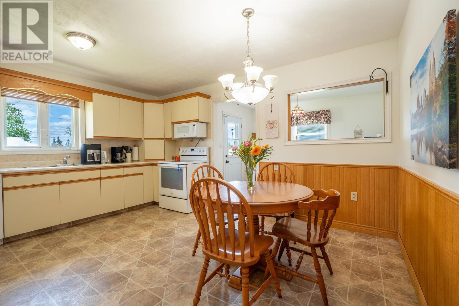 7 Donwood Drive, Charlottetown, Prince Edward Island  C1A 5L1 - Photo 11 - 202515540