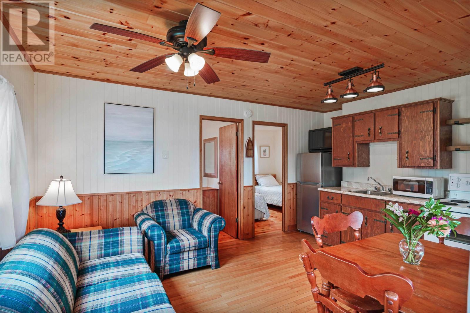 Cottage 6 237 Kayes Road, Deroma Waterfront Cottages, Georgetown Royalty, Prince Edward Island  C0A 1L0 - Photo 8 - 202515541