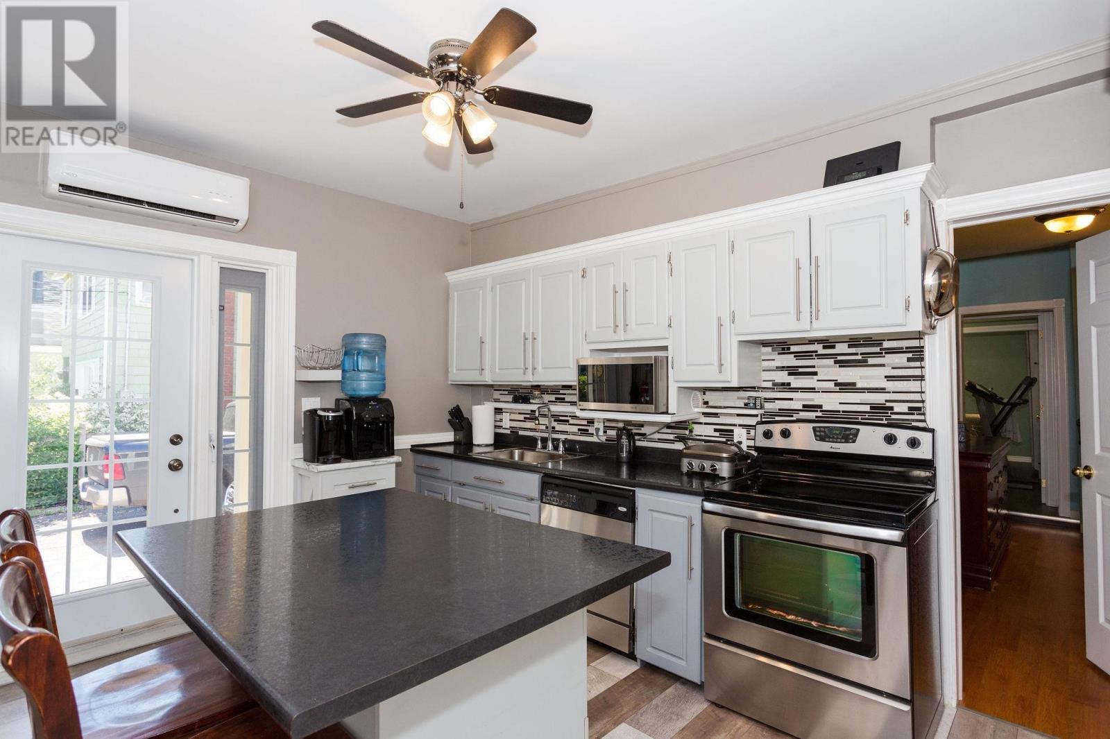 65 Douglas Street, Charlottetown, Prince Edward Island  C1A 2J4 - Photo 7 - 202515674