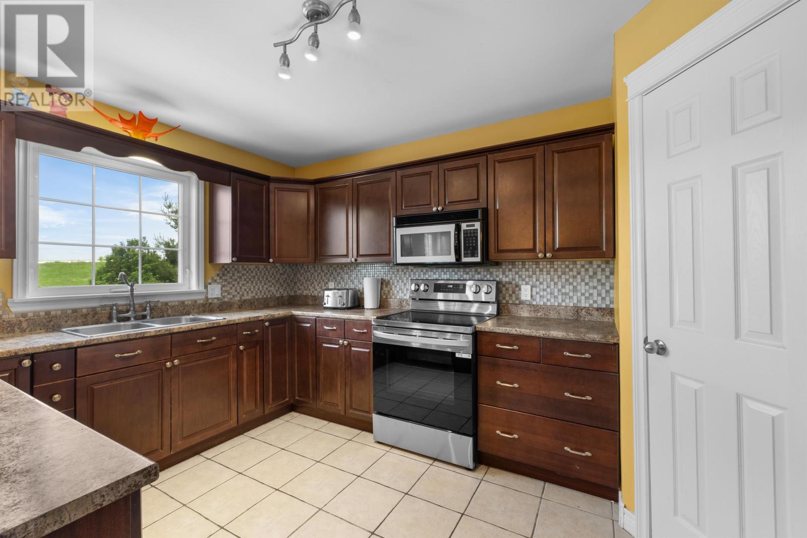 11 Parent Street, Charlottetown, Prince Edward Island  C1C 1R3 - Photo 15 - 202515702