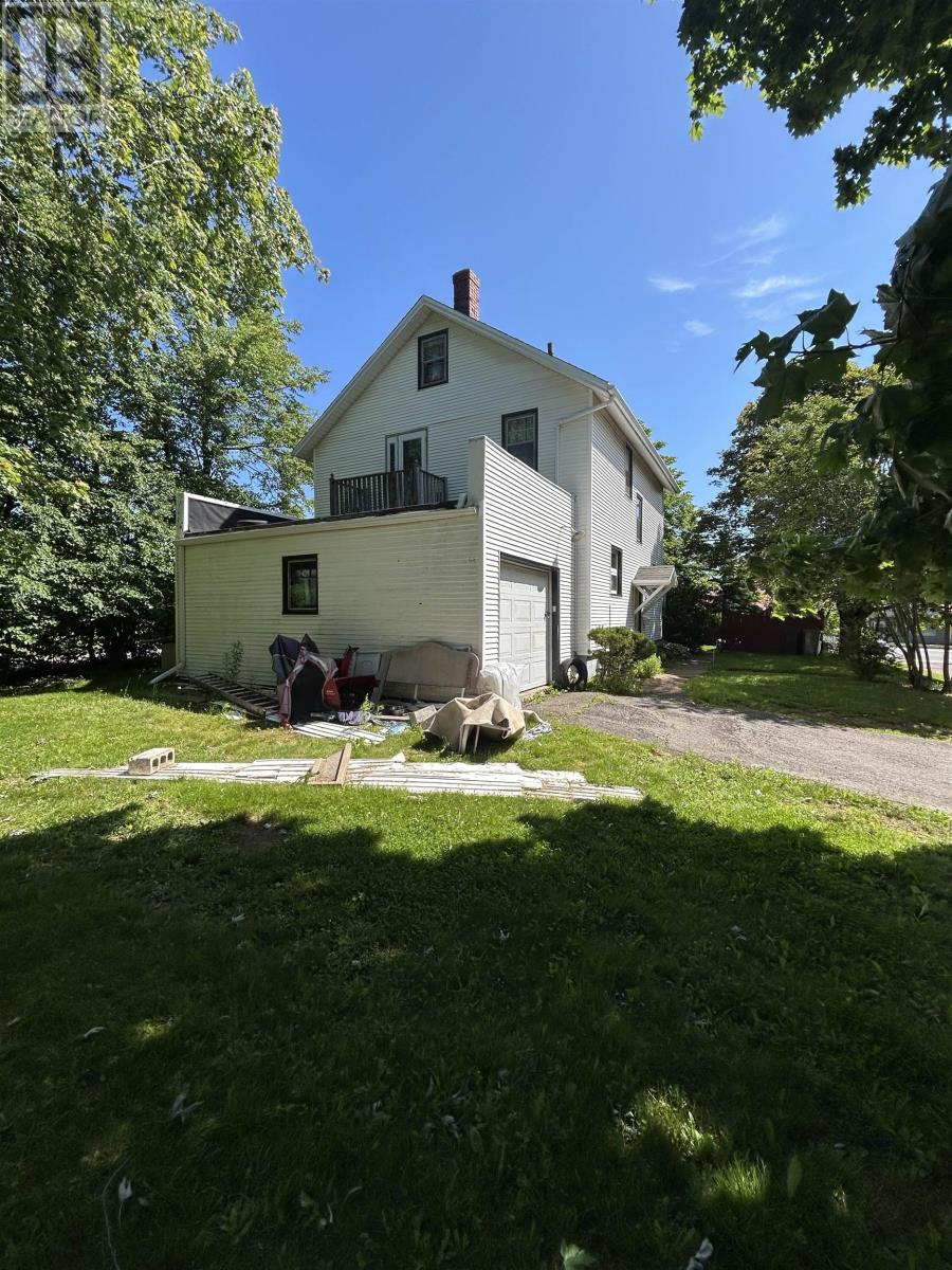 629 University Avenue, Charlottetown, Prince Edward Island  C1E 1E5 - Photo 2 - 202515715