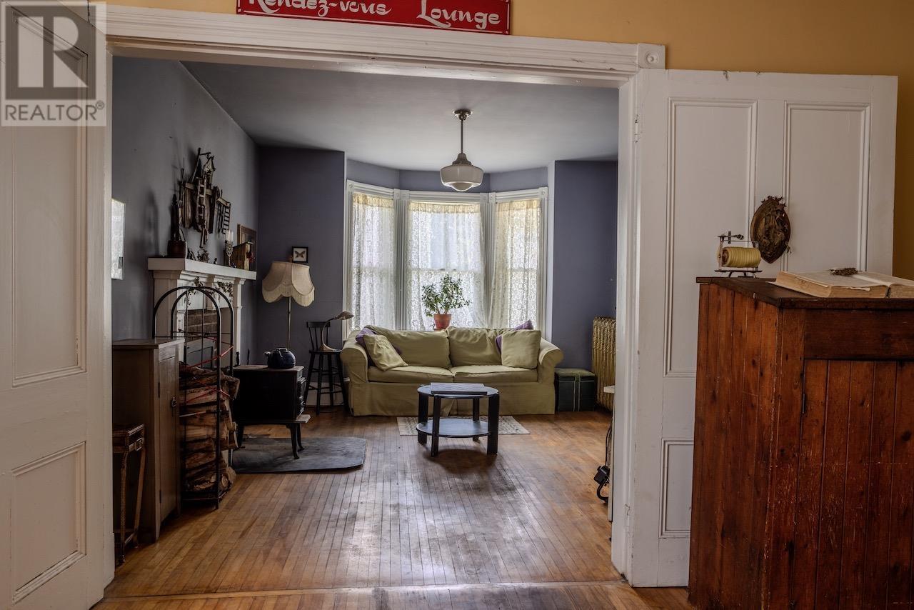 42 Upper Hillsborough Street, Charlottetown, Prince Edward Island  C1A 4X3 - Photo 4 - 202515752