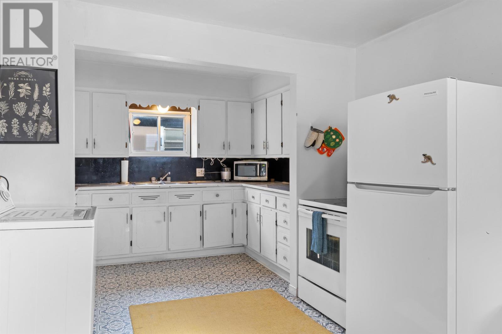 9 Beach Street, Charlottetown, Prince Edward Island  C1A 5G5 - Photo 5 - 202515791