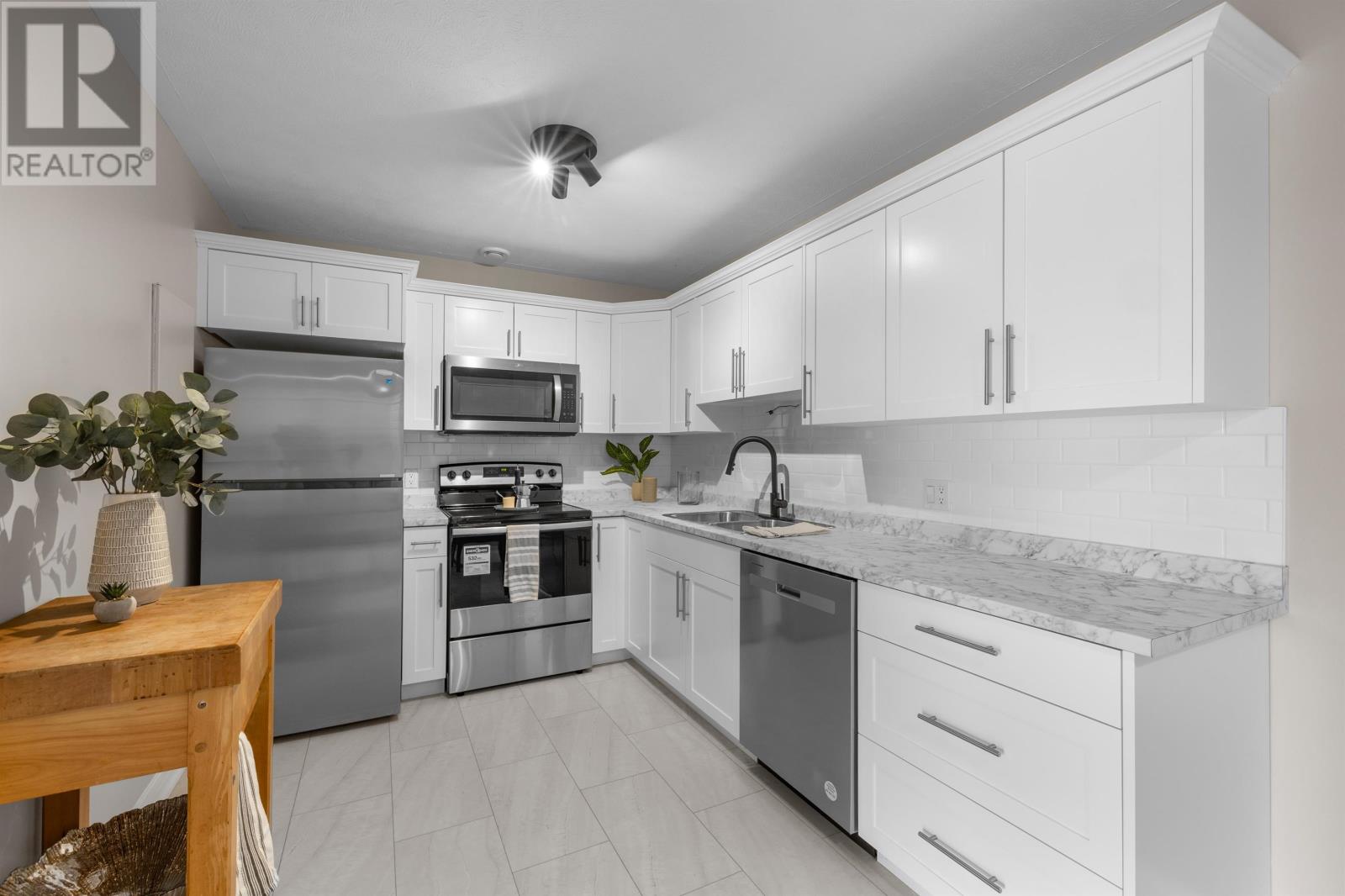 110 4-24 Waterview Heights, Charlottetown, Prince Edward Island  C1A 9J9 - Photo 5 - 202515896