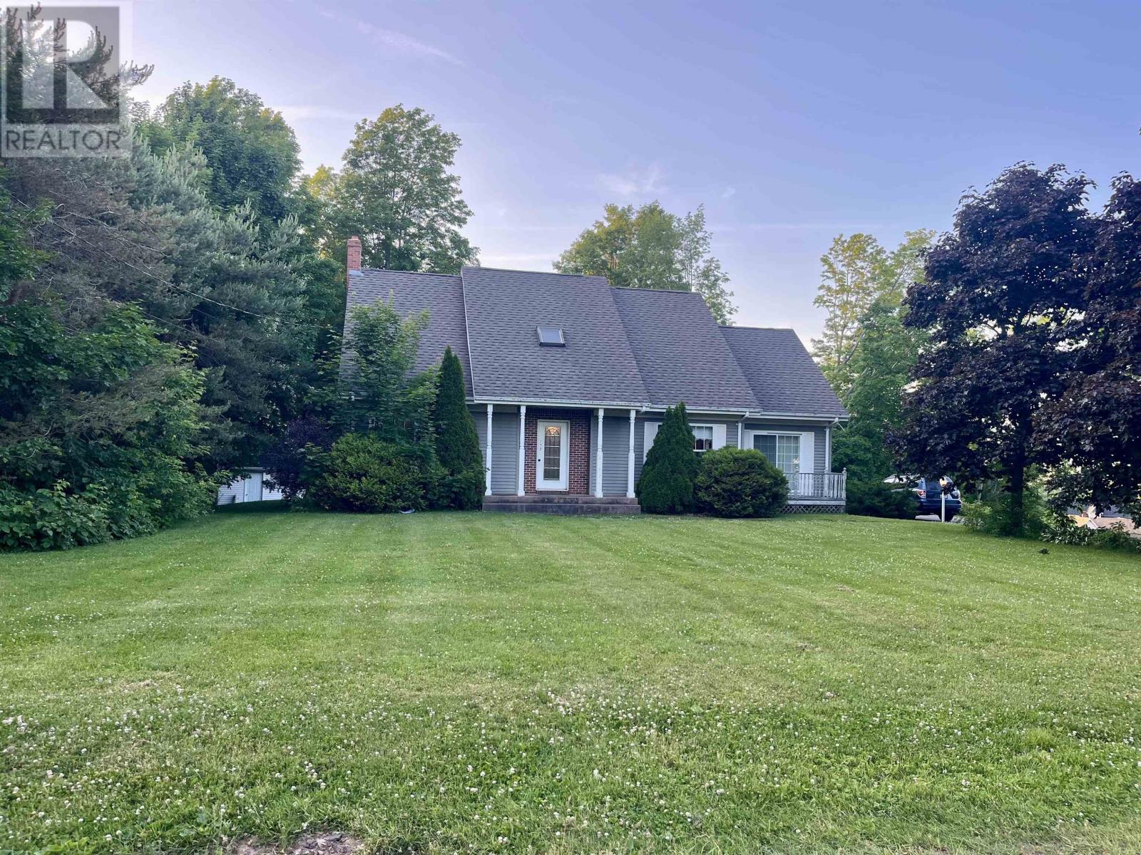 228 Willow Street, Montague, Prince Edward Island  C0A 1R0 - Photo 1 - 202516011
