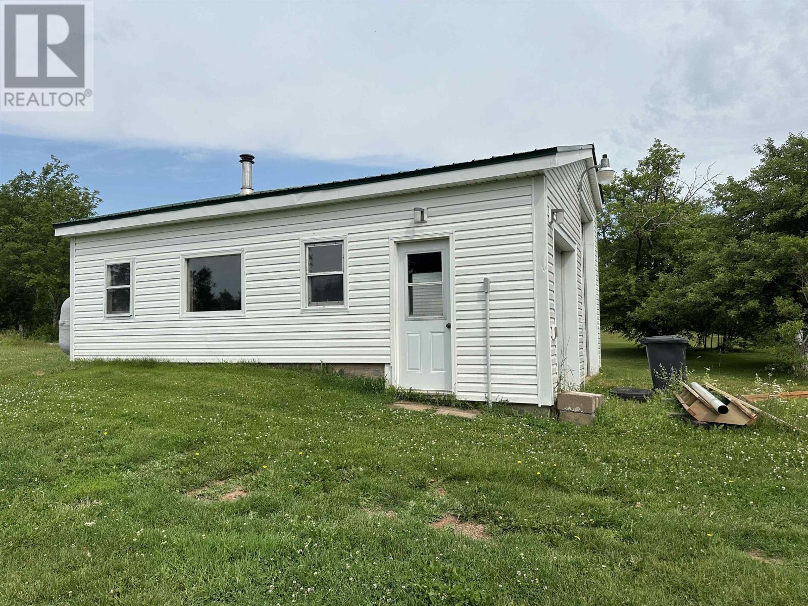 505 York Point Road, Cornwall, Prince Edward Island  C0A 5O8 - Photo 31 - 202516431