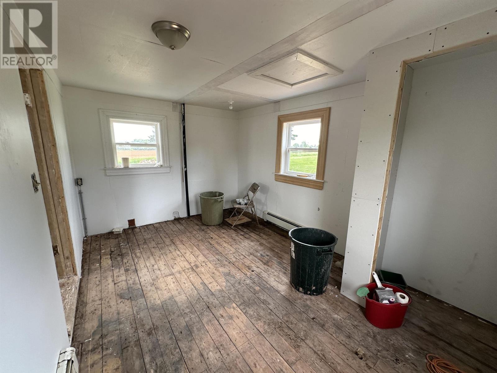 505 York Point Road, Cornwall, Prince Edward Island  C0A 5O8 - Photo 6 - 202516431