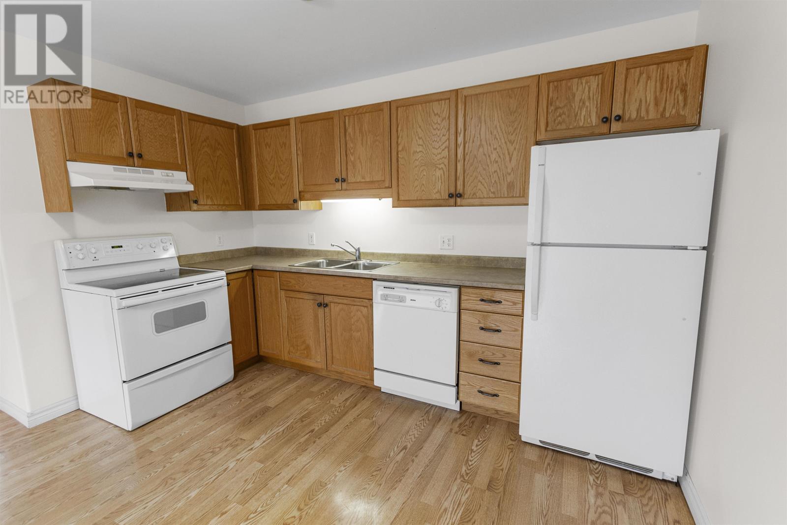 3 17 Heatherway Drive, Cornwall, Prince Edward Island  C0A 1H3 - Photo 3 - 202516464