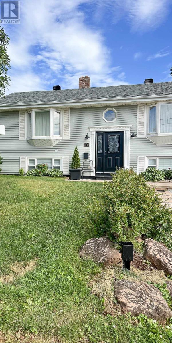 16 Moreau Drive, Charlottetown, Prince Edward Island  C1A 4R4 - Photo 3 - 202516495