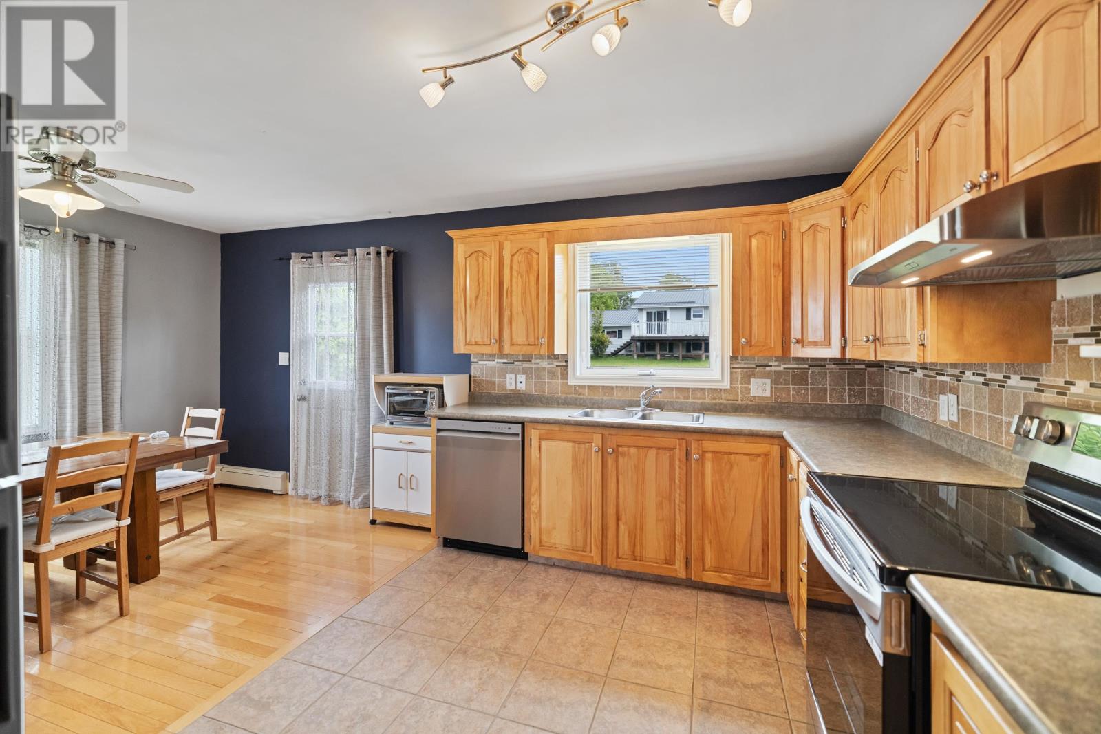 10 St Catherines Avenue, Stratford, Prince Edward Island  C1B 1A5 - Photo 11 - 202516553