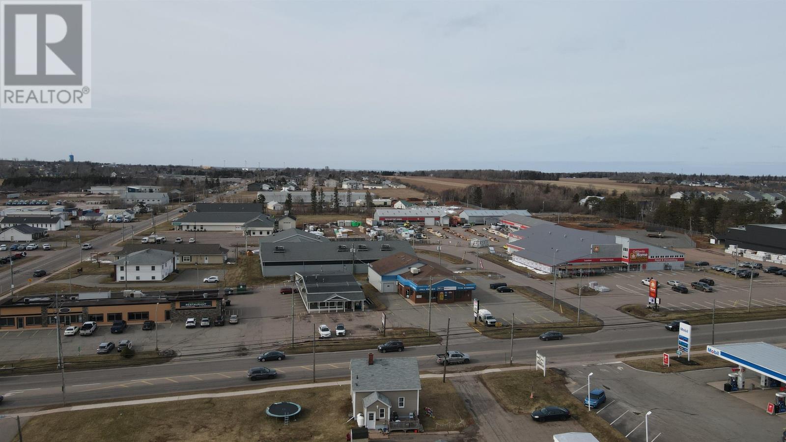 609 Water Street, Summerside, Prince Edward Island  C1N 0B5 - Photo 2 - 202517530