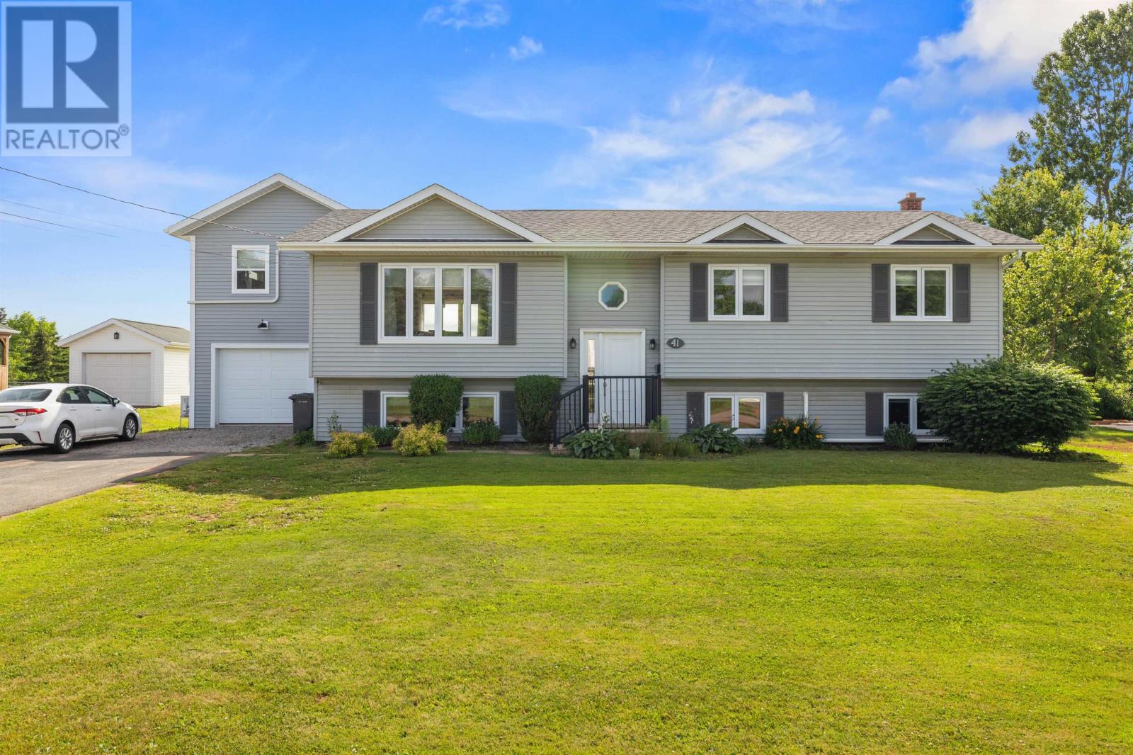 41 Massey Drive, Charlottetown, Prince Edward Island  C1E 1R5 - Photo 1 - 202517594