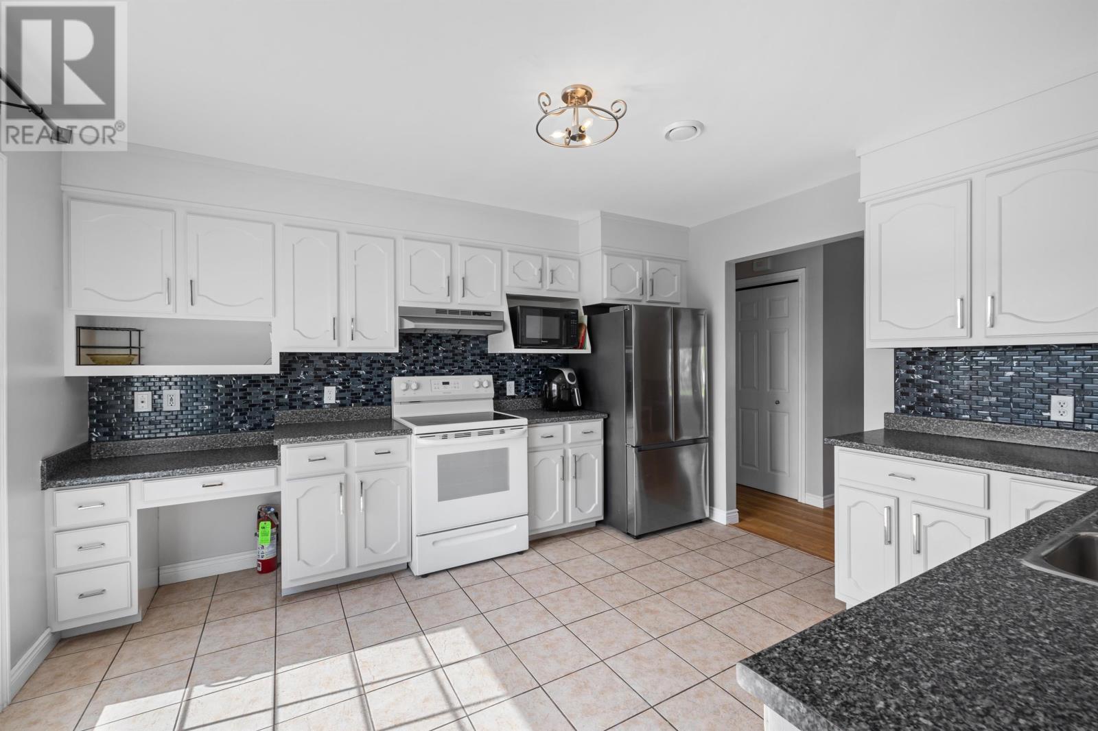 41 Massey Drive, Charlottetown, Prince Edward Island  C1E 1R5 - Photo 13 - 202517594